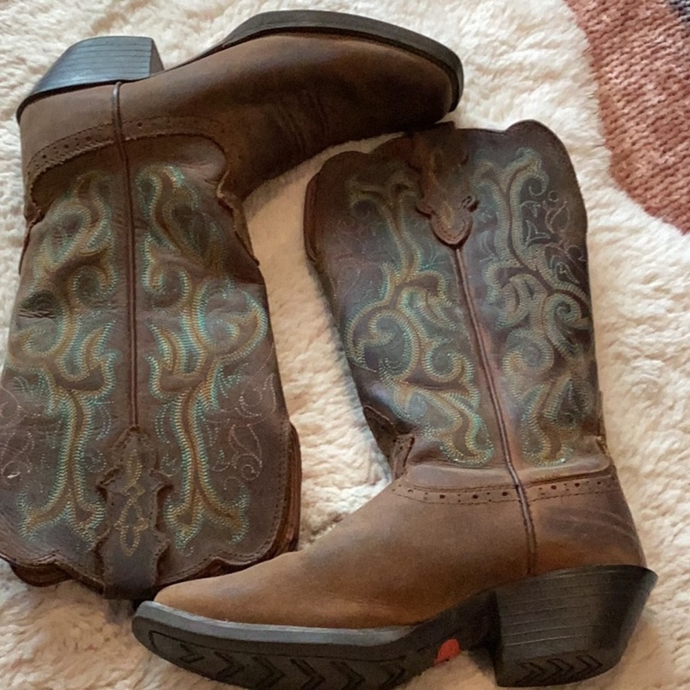 Euc Justin Apache Stampede - image 2